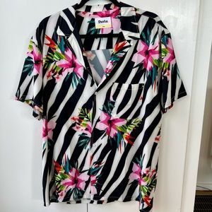 Mens Duvin short sleeve button up size large